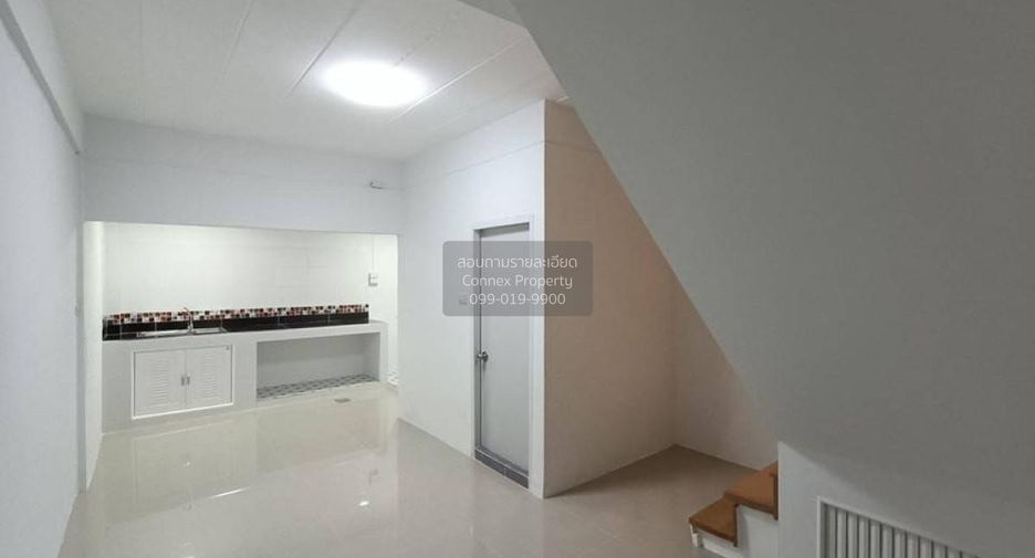 À vendre 3 chambres maison de ville à Bang Bua Thong, Nonthaburi