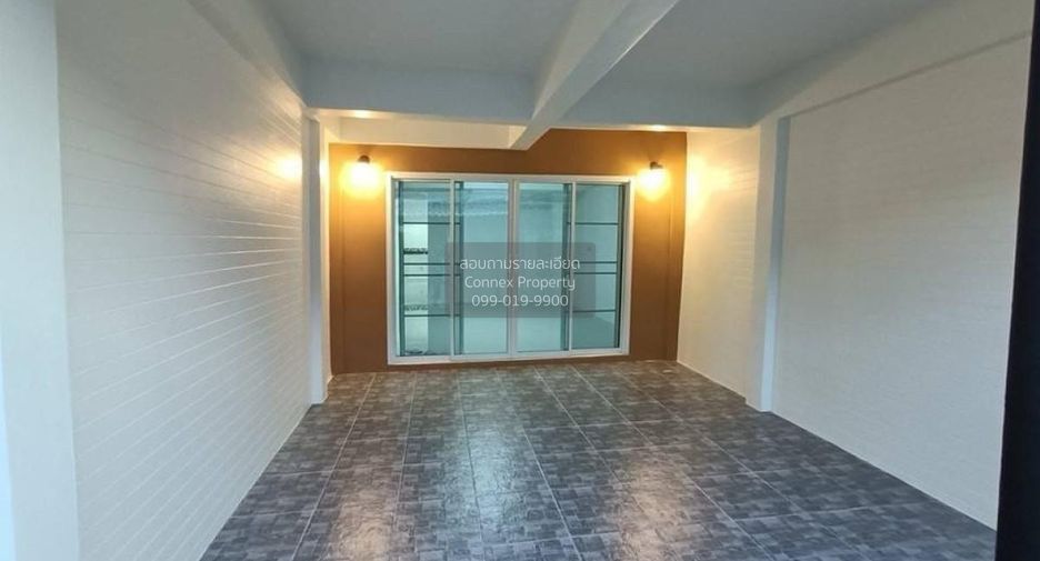 À vendre 3 chambres maison de ville à Bang Bua Thong, Nonthaburi