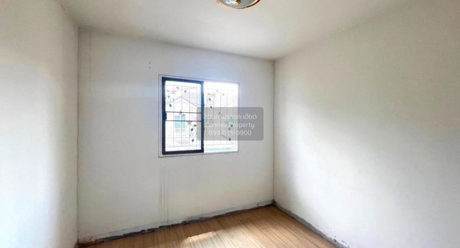 Casa adosada en venta de 3 habitaciones en Saphan Sung, Bangkok
