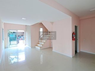 出售 3 卧室 联排别墅 在 Khlong Luang, Pathum Thani