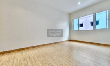 Reihenhaus zum Kauf mit 3 Zimmer in Chom Thong, Bangkok