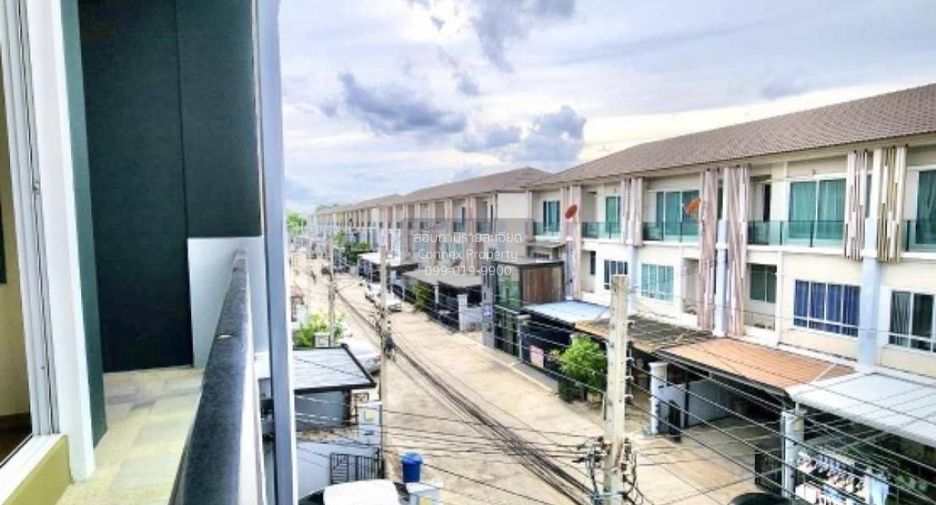 Reihenhaus zum Kauf mit 3 Zimmer in Chom Thong, Bangkok