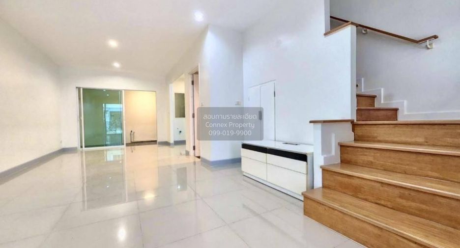 Reihenhaus zum Kauf mit 3 Zimmer in Chom Thong, Bangkok