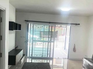 For sale 3 bedrooms townhouse in Mueang Samut Prakan, Samut Prakan