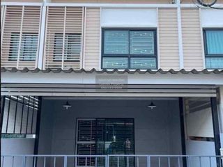 For sale 3 bedrooms townhouse in Mueang Samut Prakan, Samut Prakan