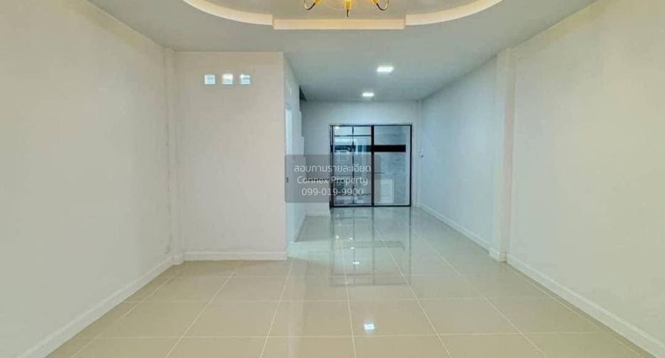 À vendre 3 chambres maison de ville à Bang Bua Thong, Nonthaburi