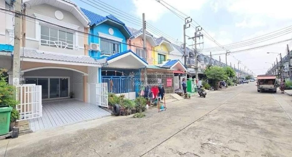 À vendre 3 chambres maison de ville à Bang Bua Thong, Nonthaburi