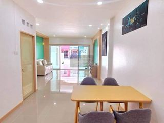 À vendre 3 chambres maison de ville à Bang Bua Thong, Nonthaburi