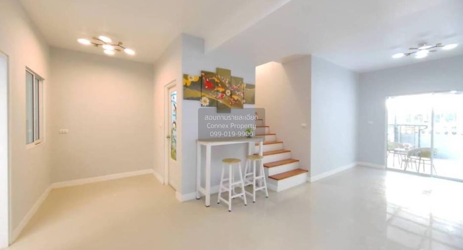 À vendre 3 chambres maison de ville à Bang Bua Thong, Nonthaburi