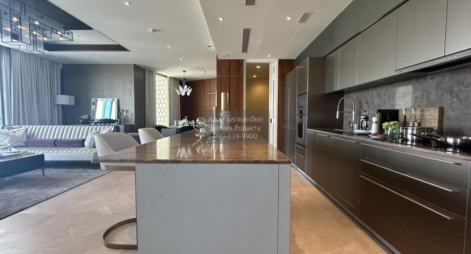 For sale 3 bedrooms condo in Khlong San, Bangkok