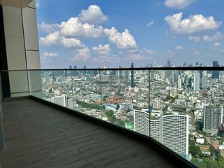 For sale 3 bedrooms condo in Khlong San, Bangkok