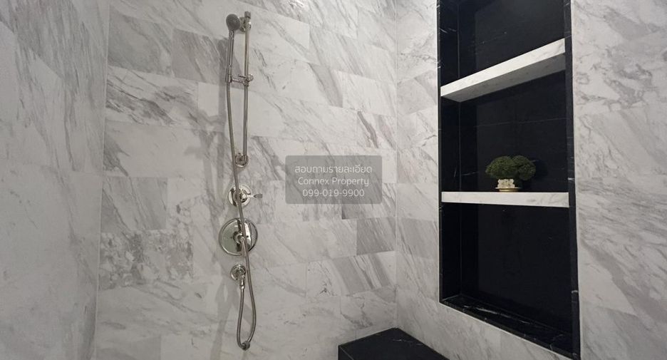 For sale 3 bedrooms condo in Khlong San, Bangkok