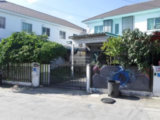 出售 3 卧室 联排别墅 在 Lat Krabang, 曼谷