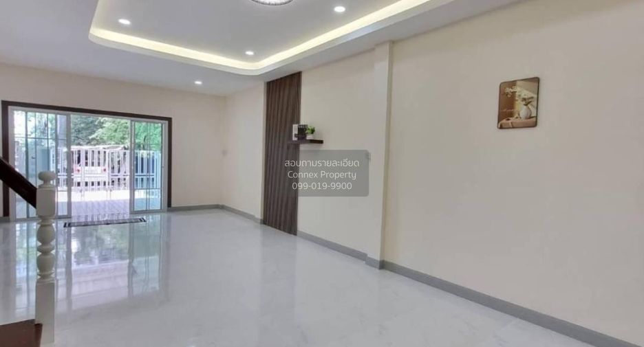 À vendre 3 chambres maison de ville à Bang Bua Thong, Nonthaburi
