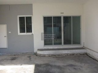 出售 3 卧室 联排别墅 在 Lat Krabang, 曼谷