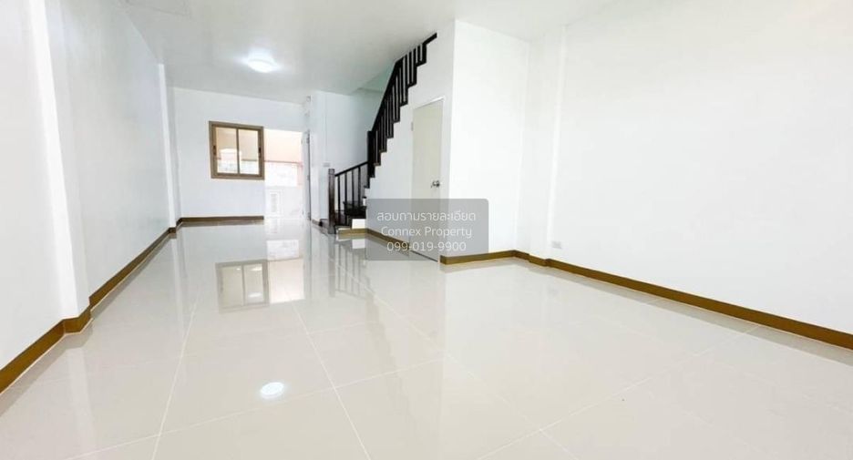 出售 3 卧室 联排别墅 在 Sai Noi, Nonthaburi