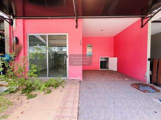 À vendre 3 chambres maison de ville à Bang Sao Thong, Samut Prakan