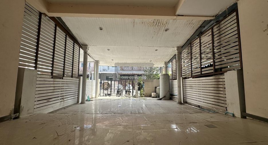 出售 4 卧室 联排别墅 在 Lam Luk Ka, Pathum Thani