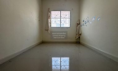 出售 4 卧室 联排别墅 在 Lam Luk Ka, Pathum Thani