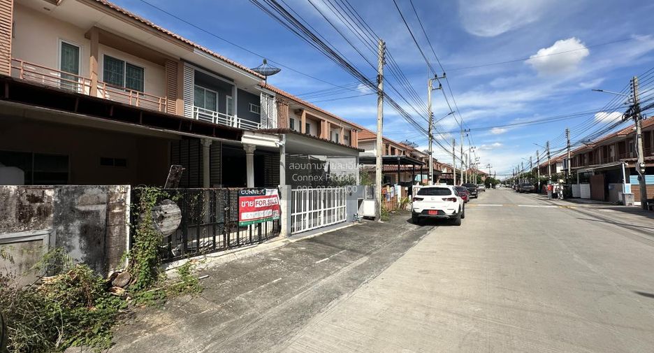出售 4 卧室 联排别墅 在 Lam Luk Ka, Pathum Thani