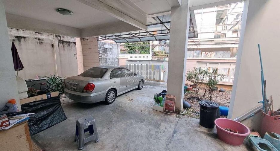 For sale 4 bedrooms house in Ratchathewi, Bangkok