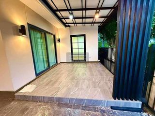 À vendre 3 chambres maison à Thung Khru, Bangkok