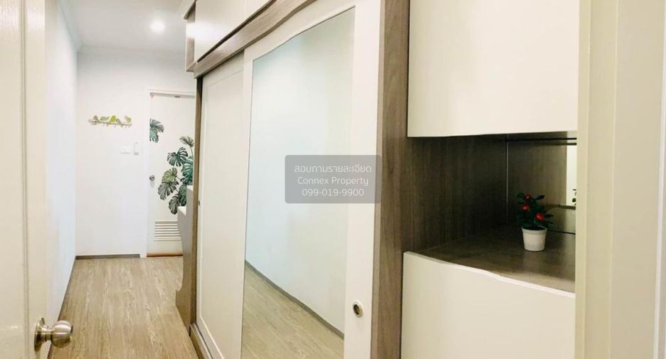 For sale 1 Beds condo in Phra Khanong, Bangkok