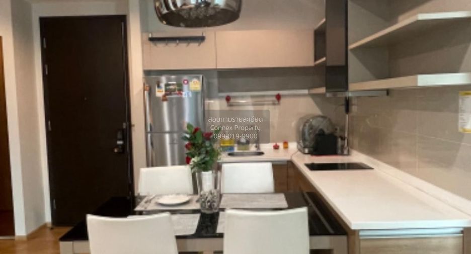 For sale 2 ベッドルーム condo in Phra Khanong, Bangkok