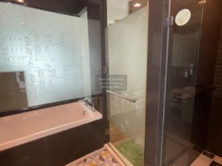 For sale 2 ベッドルーム condo in Phra Khanong, Bangkok