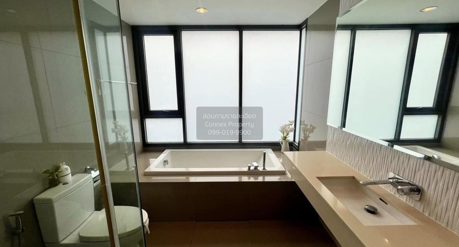 À vendre 2 chambres condo à Khlong Toei, Bangkok