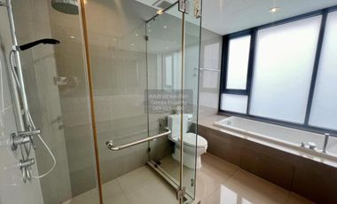 À vendre 2 chambres condo à Khlong Toei, Bangkok