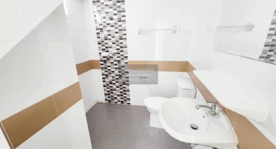 Casa adosada en venta de 4 habitaciones en Bang Bua Thong, Nonthaburi