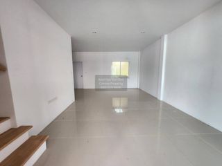 出售 3 卧室 联排别墅 在 Sai Noi, Nonthaburi