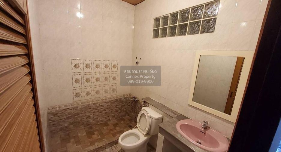 Casa adosada en venta de 2 habitaciones en Khan Na Yao, Bangkok
