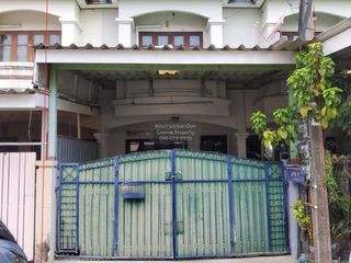 Casa adosada en venta de 2 habitaciones en Khan Na Yao, Bangkok