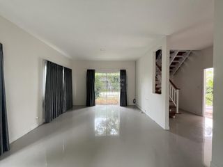 À vendre 4 chambres maison à Bang Sao Thong, Samut Prakan