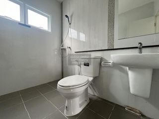 À vendre 4 chambres maison à Bang Sao Thong, Samut Prakan