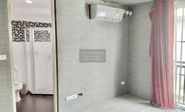 For sale 3 bedrooms townhouse in Bang Kapi, Bangkok