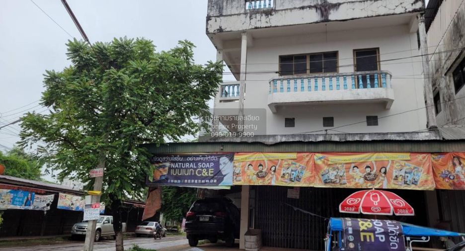 À vendre 3 chambres local commercial à Phang Khon, Sakon Nakhon