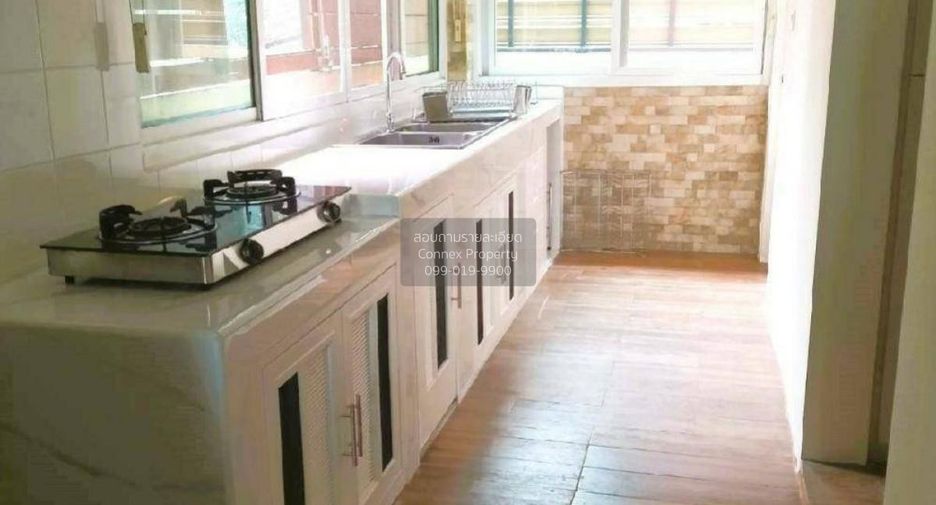 For sale 5 bedrooms house in Prawet, Bangkok