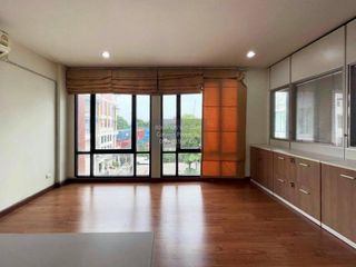 出售 3 卧室 独立屋 在 Bang Na, 曼谷