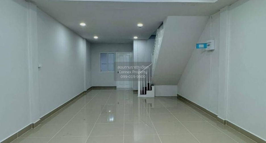 出售 3 卧室 联排别墅 在 Sai Noi, Nonthaburi