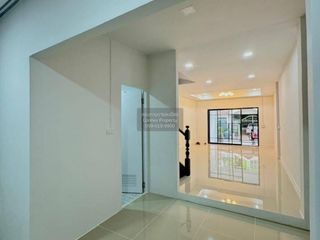 出售 2 卧室 联排别墅 在 Bang Bua Thong, Nonthaburi