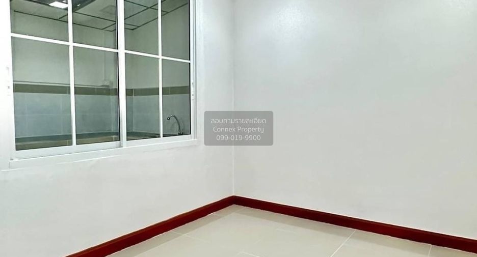 Reihenhaus zum Kauf mit 2 Zimmer in Bang Bua Thong, Nonthaburi