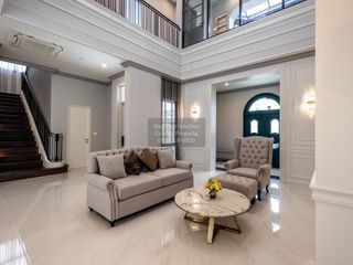 Casa en venta de 4 habitaciones en Bang Kapi, Bangkok