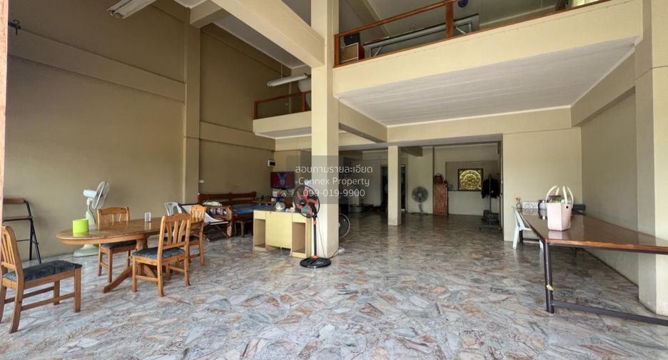 Продажа 4 спальни торговое помещение в Sam Ngam, Phichit