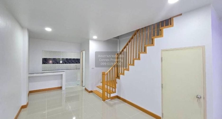 出售 3 卧室 联排别墅 在 Sai Noi, Nonthaburi