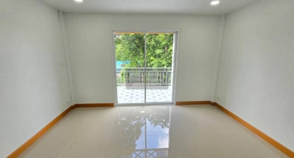 出售 3 卧室 联排别墅 在 Sai Noi, Nonthaburi