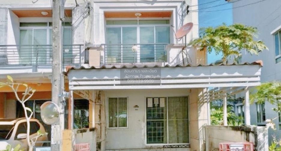 For sale 3 bedrooms townhouse in Bang Kapi, Bangkok