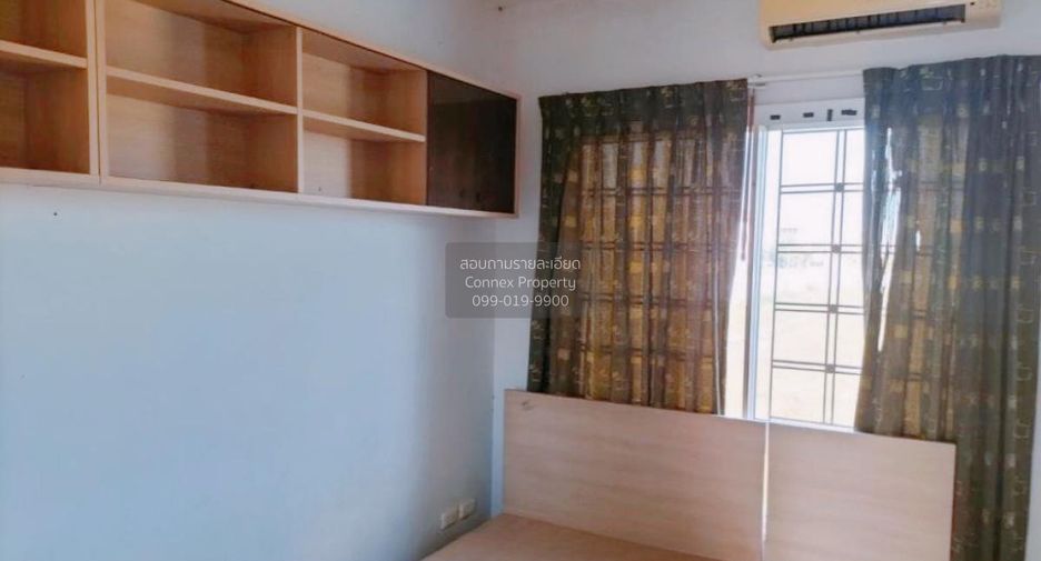 For sale 3 bedrooms townhouse in Bang Kapi, Bangkok